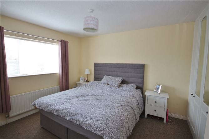 20 Haydens Park Grove, Lucan, Co. Dublin