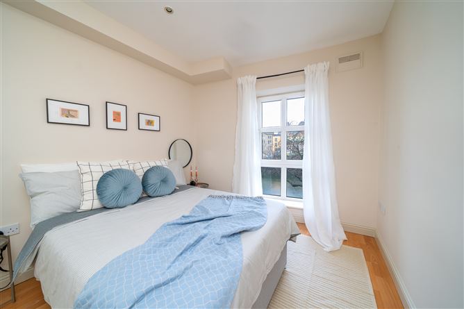 12 2 George's Quay, South City Centre, Dublin 2
