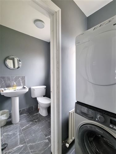 8 The Crescent, Cnoc na Greine, Kilcullen, Kildare