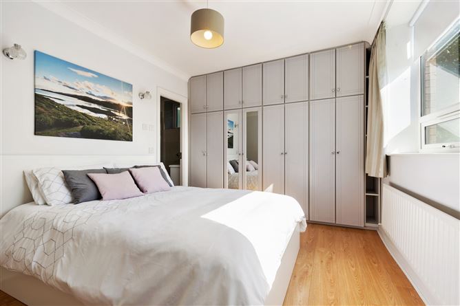 17 Cedar Hall, Millbrook Court, Milltown, Dublin 6