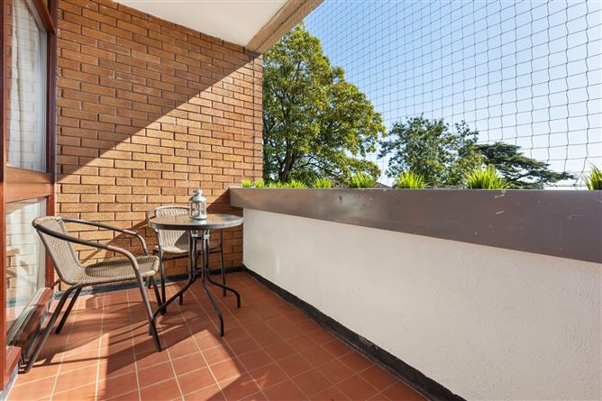 17 Cedar Hall, Millbrook Court, Milltown, Dublin 6