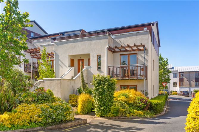 4 Brennanstown Square, Cabinteely, Dublin 18