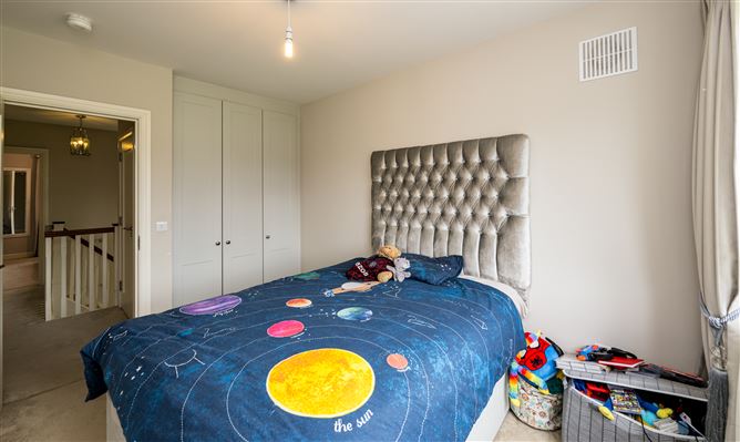 5 Cois Glaisin Crescent, Navan, Meath