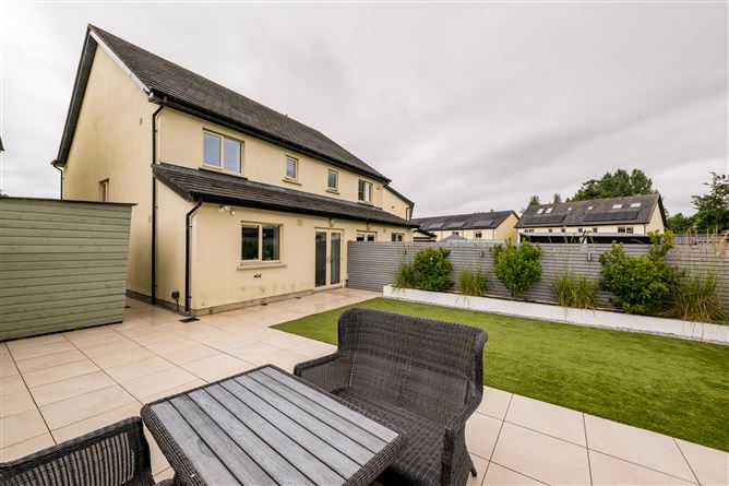5 Cois Glaisin Crescent, Navan, Meath