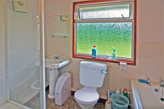 3 Bed in Oughterard,Oughterard,  Galway