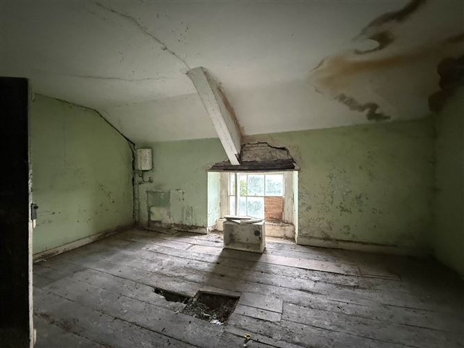 Photo 16 of 18 — 6 Wolfe Tone Street, Clonmel, County Tipperary