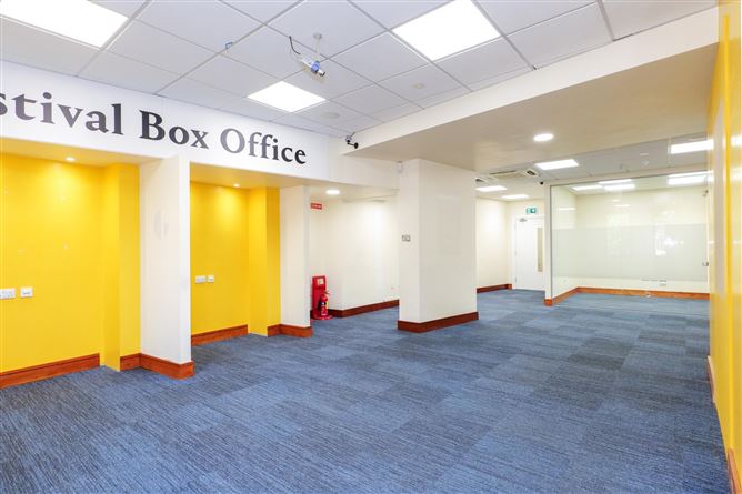 31 Eyre Square, Galway City, Galway