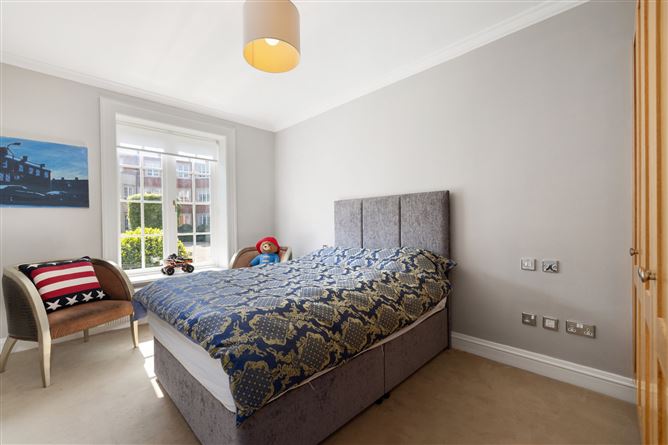 11 Hollybrook, Brighton Road, Foxrock, Dublin 18