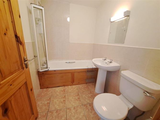 1 Library Corner, Manorhamilton, Leitrim