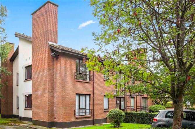 33 The Castlelands, Castleside Drive, Rathfarnham, Dublin 14