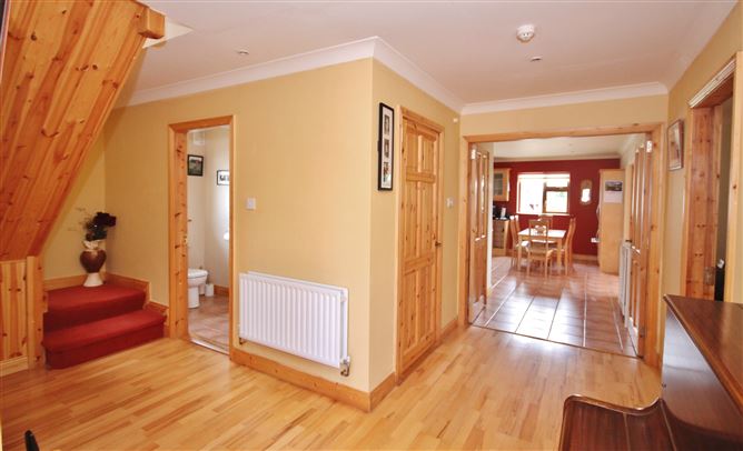 Hillview, 3A Monastery Cottages, Enniskerry, Wicklow