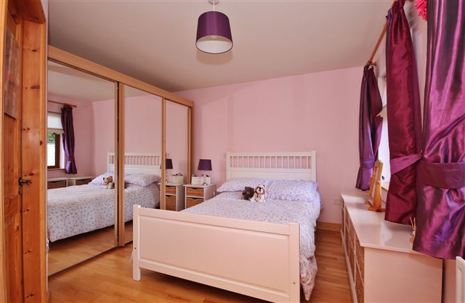 Hillview, 3A Monastery Cottages, Enniskerry, Wicklow