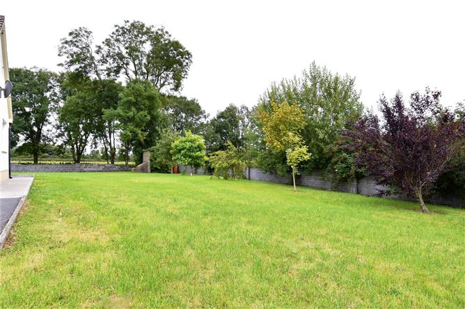 Aughlogeen, Claregalway, Co. Galway