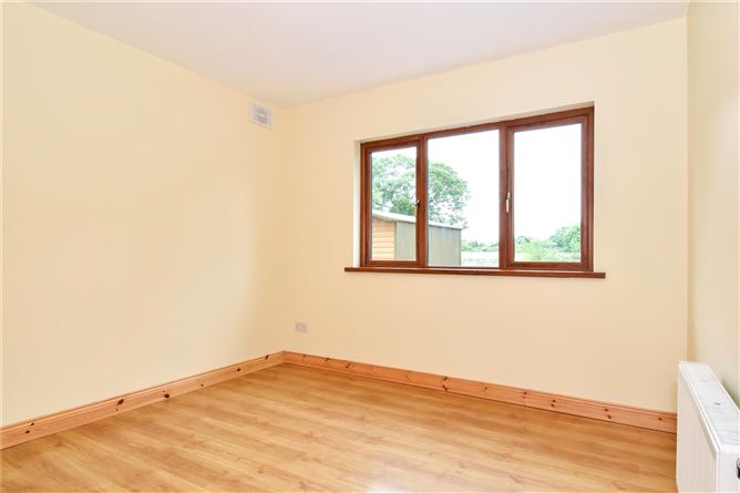 Aughlogeen, Claregalway, Co. Galway