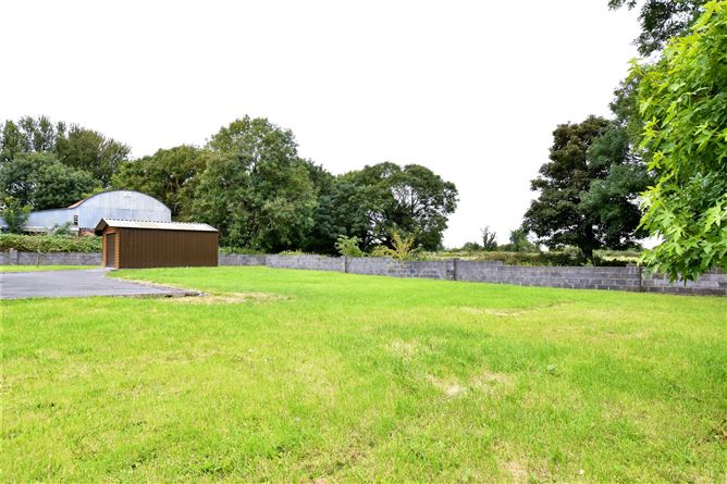 Aughlogeen, Claregalway, Co. Galway