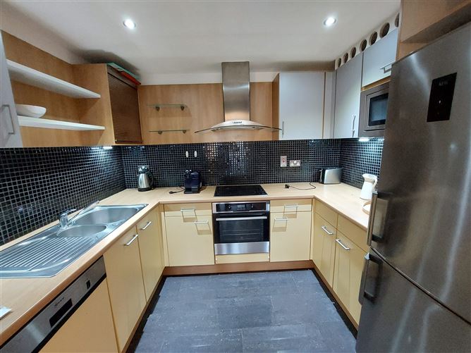 21 Adelaide Square, Whitefriar Street, Dublin 8, South City Centre, Dublin 8