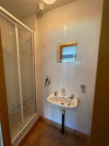 11 Kinvara Avenue, Ballyvolane, Cork.