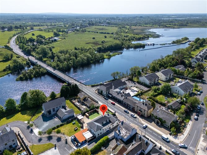 The Shannon Bar, Tarmonbarry, Co. Roscommon