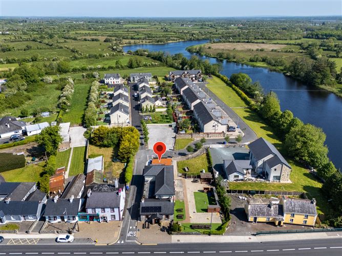 The Shannon Bar, Tarmonbarry, Co. Roscommon