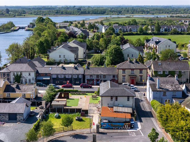 The Shannon Bar, Tarmonbarry, Co. Roscommon
