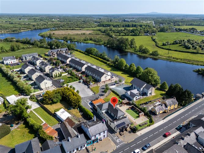 The Shannon Bar, Tarmonbarry, Co. Roscommon