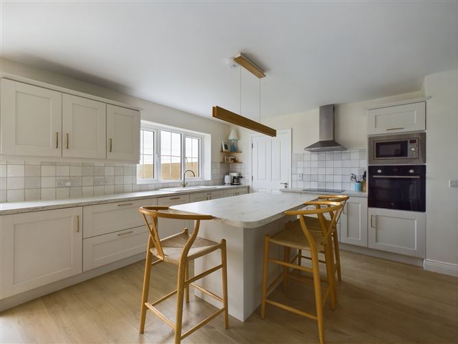 72 Cluain Larach, Knockenduff, Tramore, Waterford