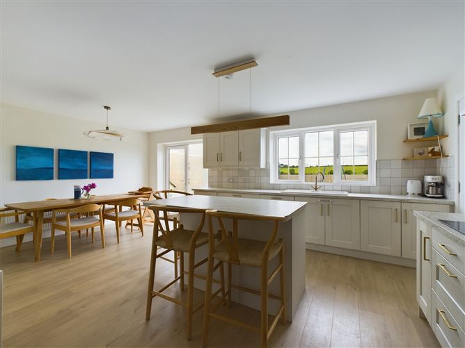 72 Cluain Larach, Knockenduff, Tramore, Waterford