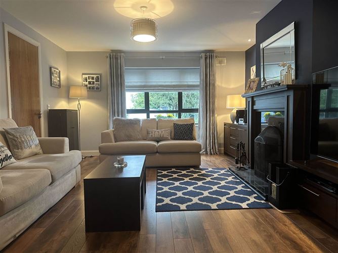 12 Greenfields, Lanesborough Road, Roscommon, County Roscommon