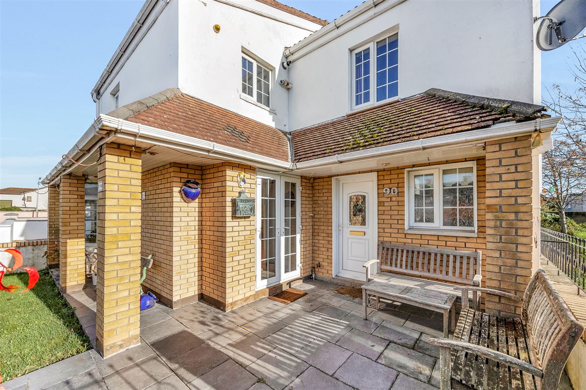 90 & 90A Shangan Green, Ballymun, Dublin 9