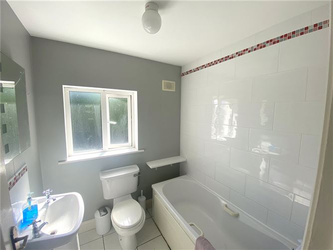 8 The Crescent, Dun Eala, Fermoy, Co. Cork.