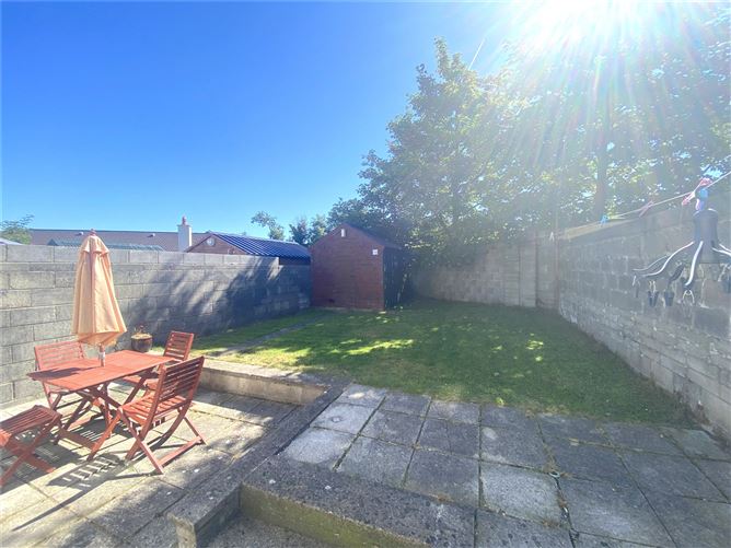 8 The Crescent, Dun Eala, Fermoy, Co. Cork.