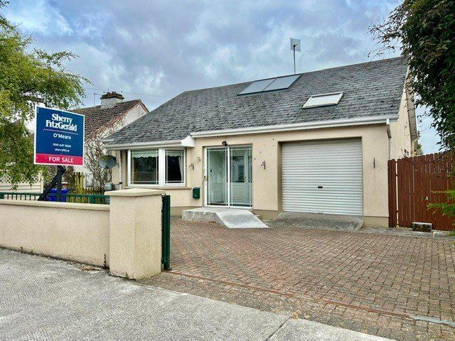 Main Street, Shannonbridge, Co. Offaly