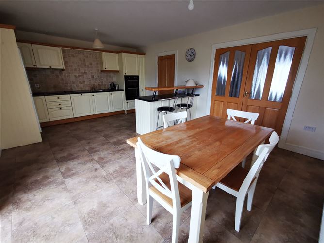 34 Carrowmore Drive, Knock, Co. Mayo