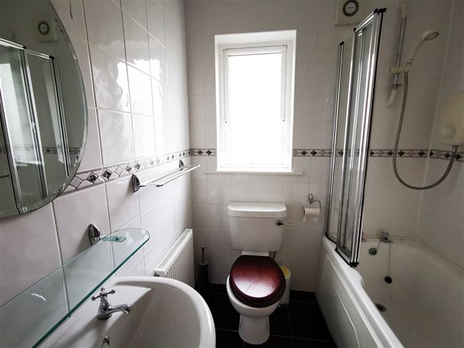 34 Carrowmore Drive, Knock, Co. Mayo