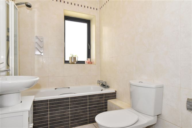 7 Gort Leinn, Monivea Road, Ballybrit, Galway