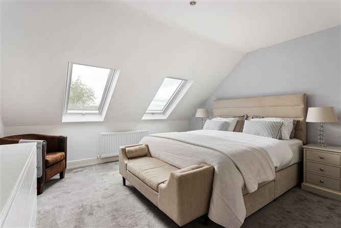 6 The Courtyard, Foxrock Park, Dublin 18