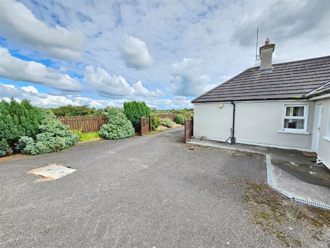 Shraugh, Clonakenny, Roscrea, Tipperary