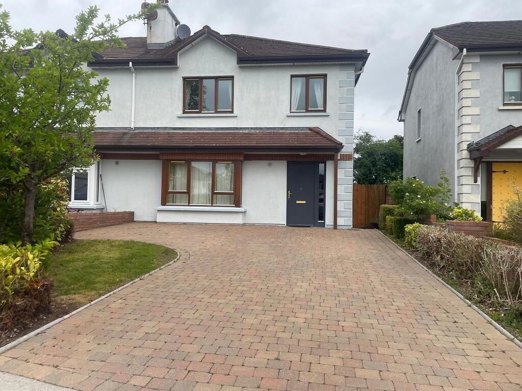 9 Abbeyville, Galway Rd, Lisnamult, Roscommon