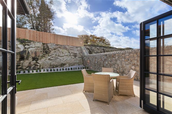 1 Lamb Doyle, Blackglen Road, Sandyford, Dublin 18
