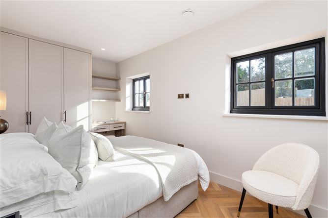 1 Lamb Doyle, Blackglen Road, Sandyford, Dublin 18