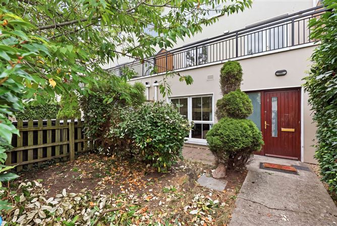 Photo 13 of 15 — 6 The Paddocks, Ongar Village, Dublin 15