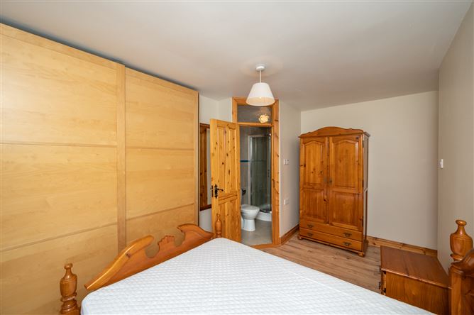 17 Glenview Park, The Glen, Dillons Cross, Cork