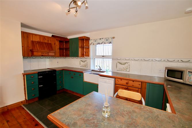 Benown Cottage, Glasson, Westmeath