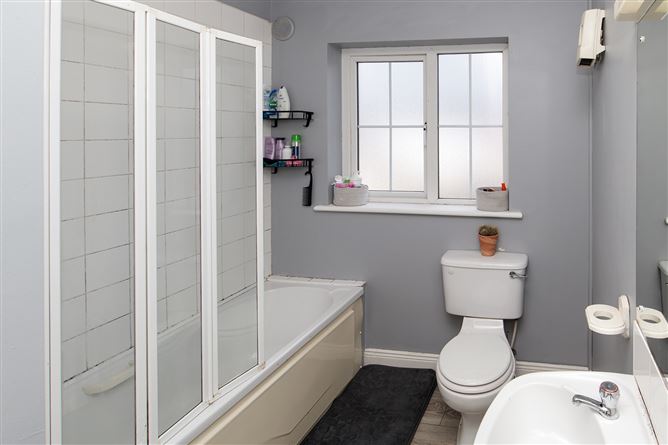 6 St. Mullins Close, Tinnahinch, Graiguenamanagh, Kilkenny