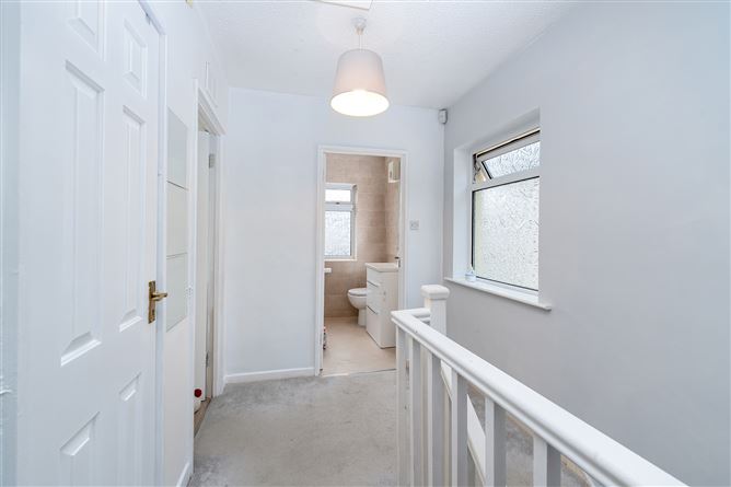 38 OAK RISE, Royal Oak, Santry, Dublin 9