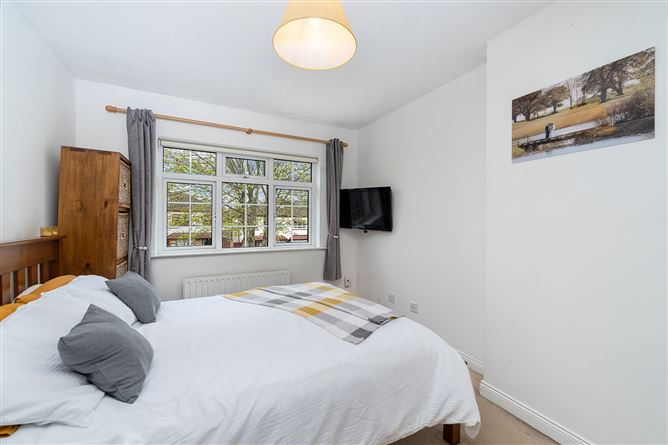 38 OAK RISE, Royal Oak, Santry, Dublin 9