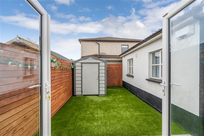 38 OAK RISE, Royal Oak, Santry, Dublin 9