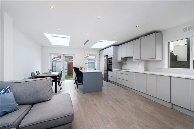 38 OAK RISE, Royal Oak, Santry, Dublin 9