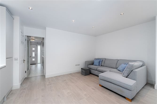38 OAK RISE, Royal Oak, Santry, Dublin 9