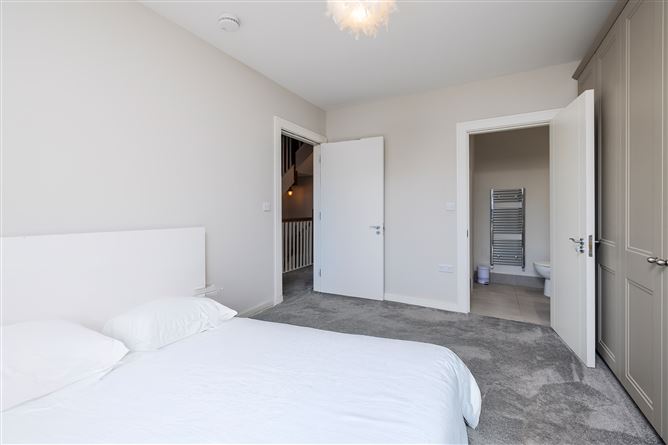 16 The Avenue, Station Manor, Station Road, Portmarnock, County Dublin